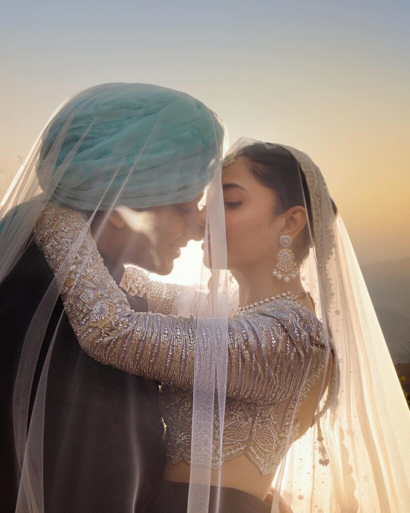 A Romantic Birthday Message for Her Husband from Mahira Khan