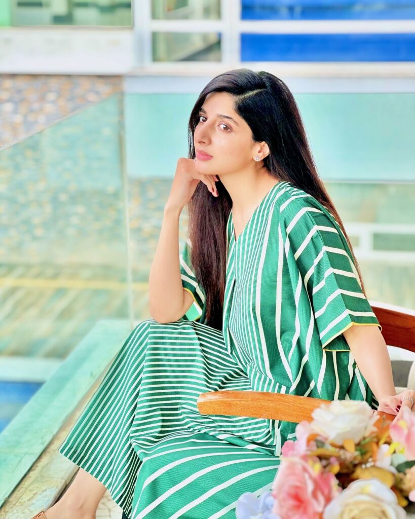 Mawra Hocane Is Vacationing with Her Family in Australia