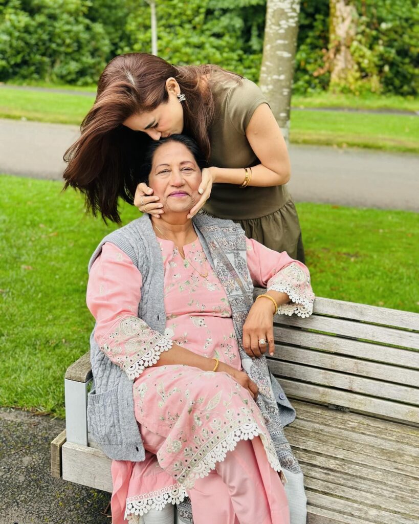 Maya Ali's Gorgeous Family Pictures from the UK