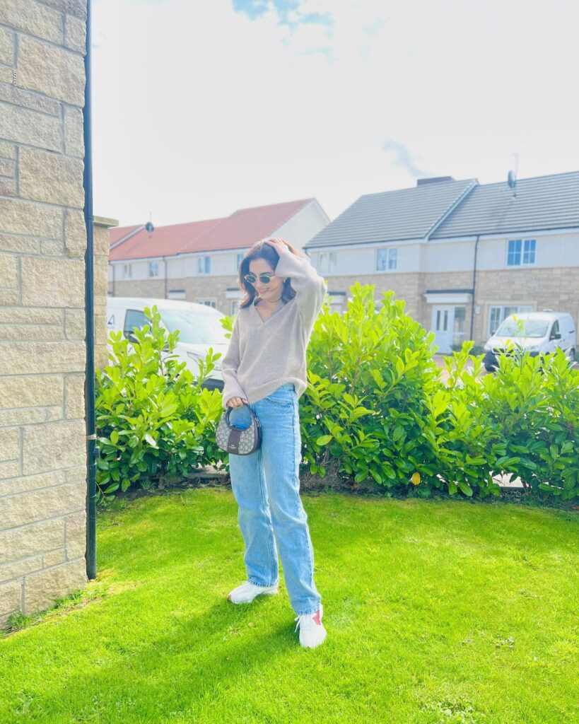 Maya Ali's Gorgeous Family Pictures from the UK