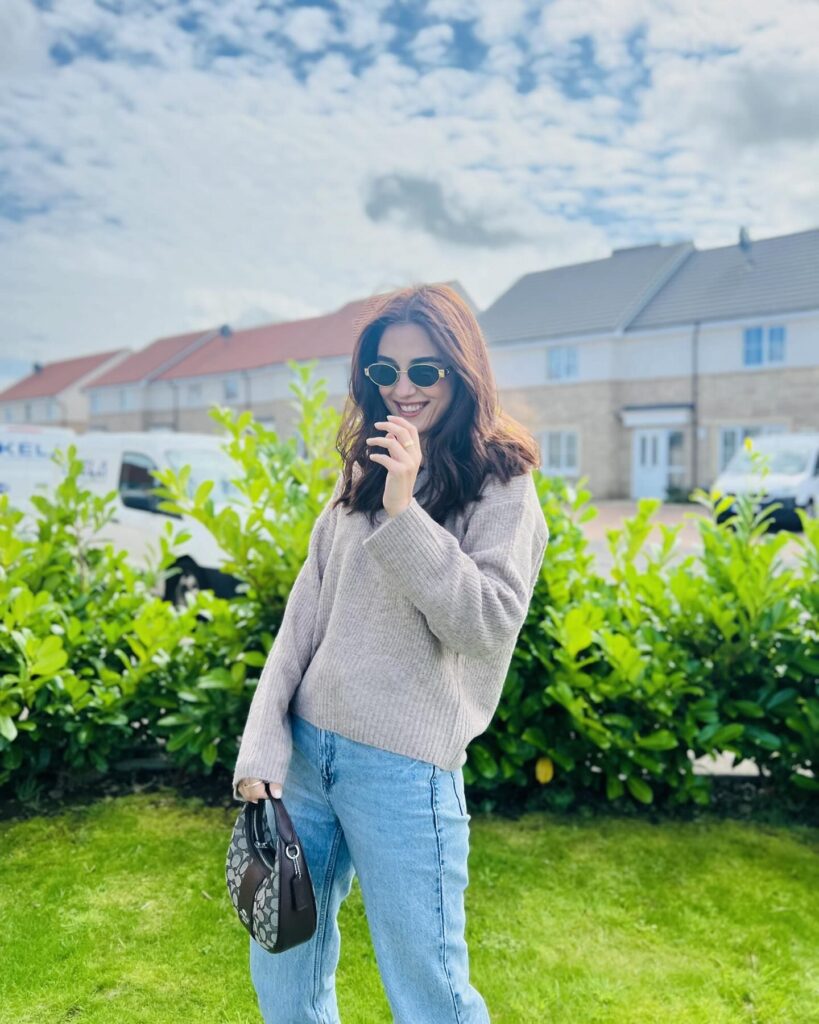 Maya Ali's Gorgeous Family Pictures from the UK