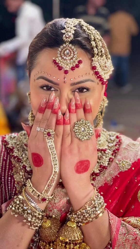 Who Is the Husband of Juvaria Abbasi