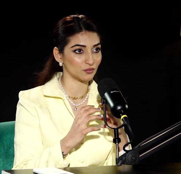 Areej Chaudhary's Relationship with Hamza Ali Abbasi Revealed