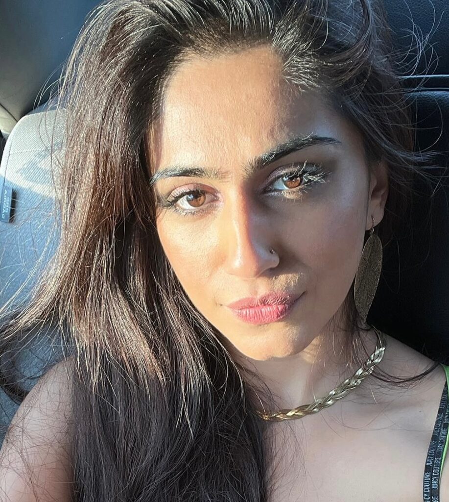 Beautiful Pictures & Video of Kabhi Main Kabhi Tum Fame Naeema Butt