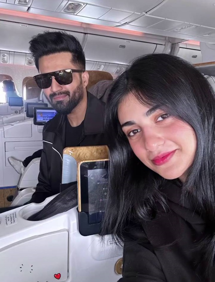 Beautiful Pictures of Falak Shabir & Sarah Khan from London