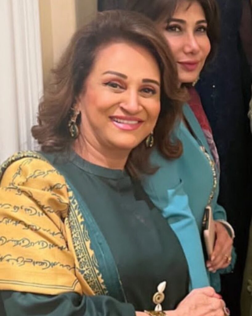 Bushra Ansari's Makeup Skills Are Blown Away by Foreign MUA