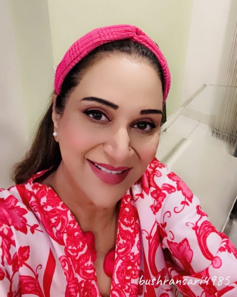 Bushra Ansari's Makeup Skills Are Blown Away by Foreign MUA