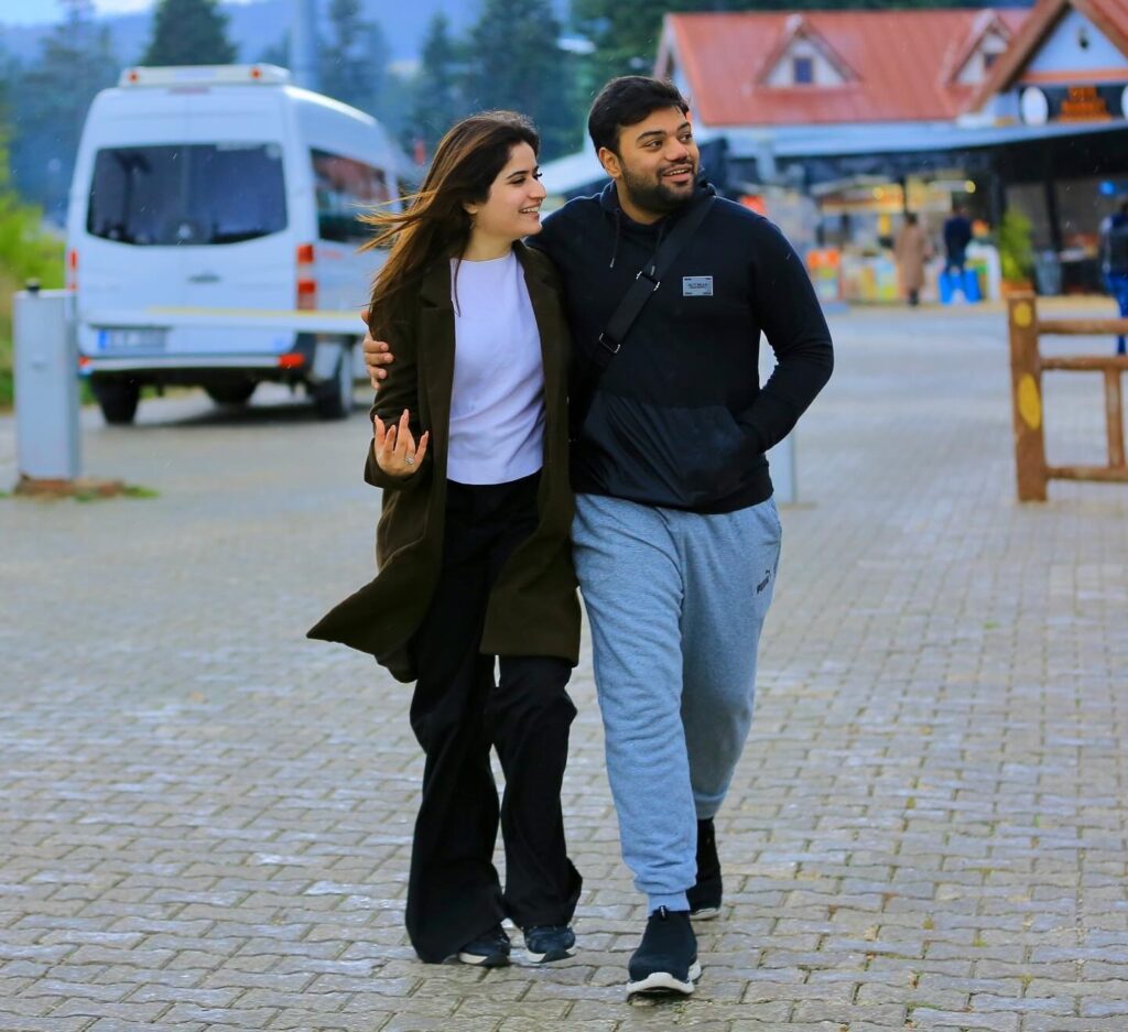 Ducky Bhai Defends His Wife Aroob's 15 Lakh Rupee Bag