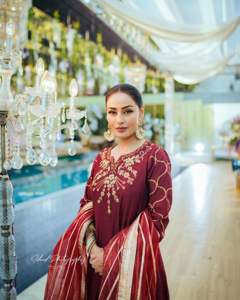 Erum Akhtar Cast of Duniyapur, Schedule & Timings