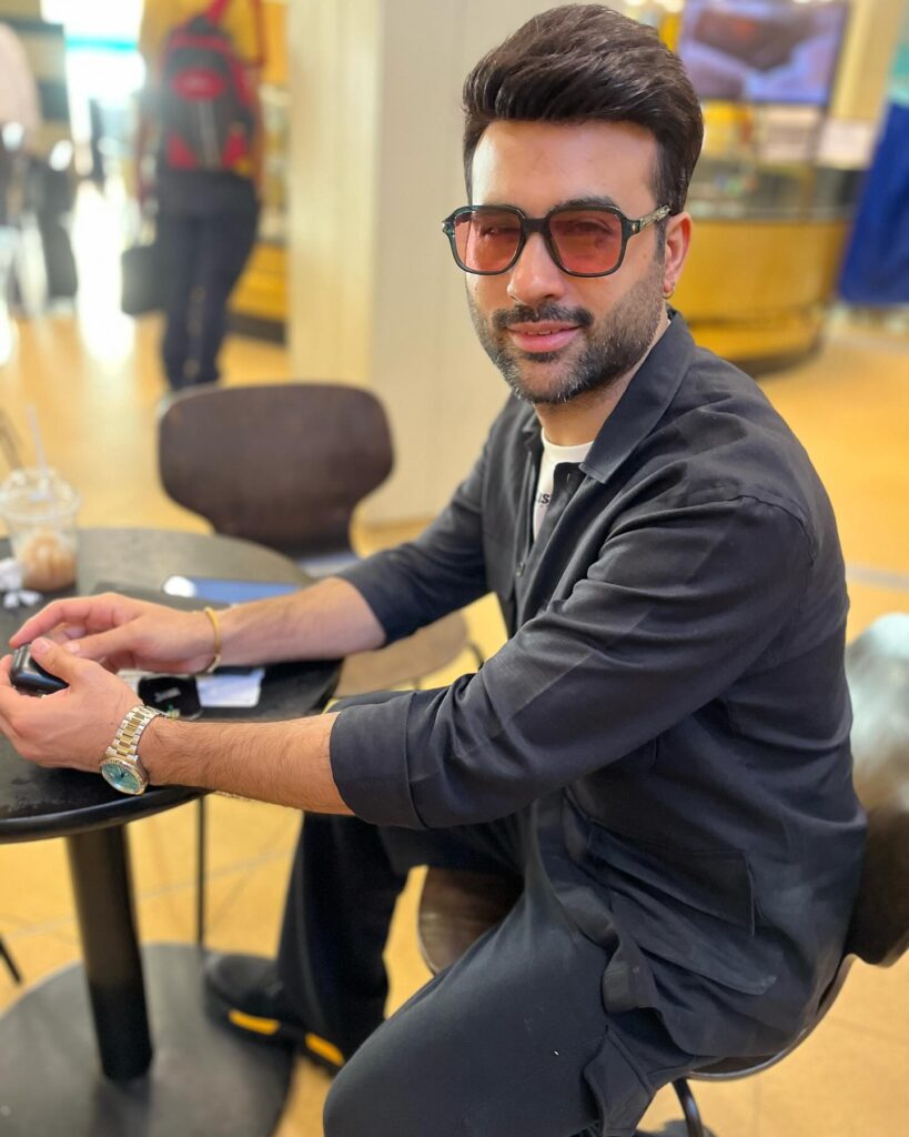 Faizan Sheikh’s Adorable Family Pictures & Video