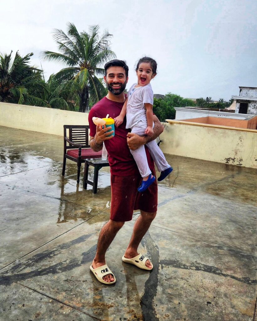 Faizan Sheikh’s Adorable Family Pictures & Video