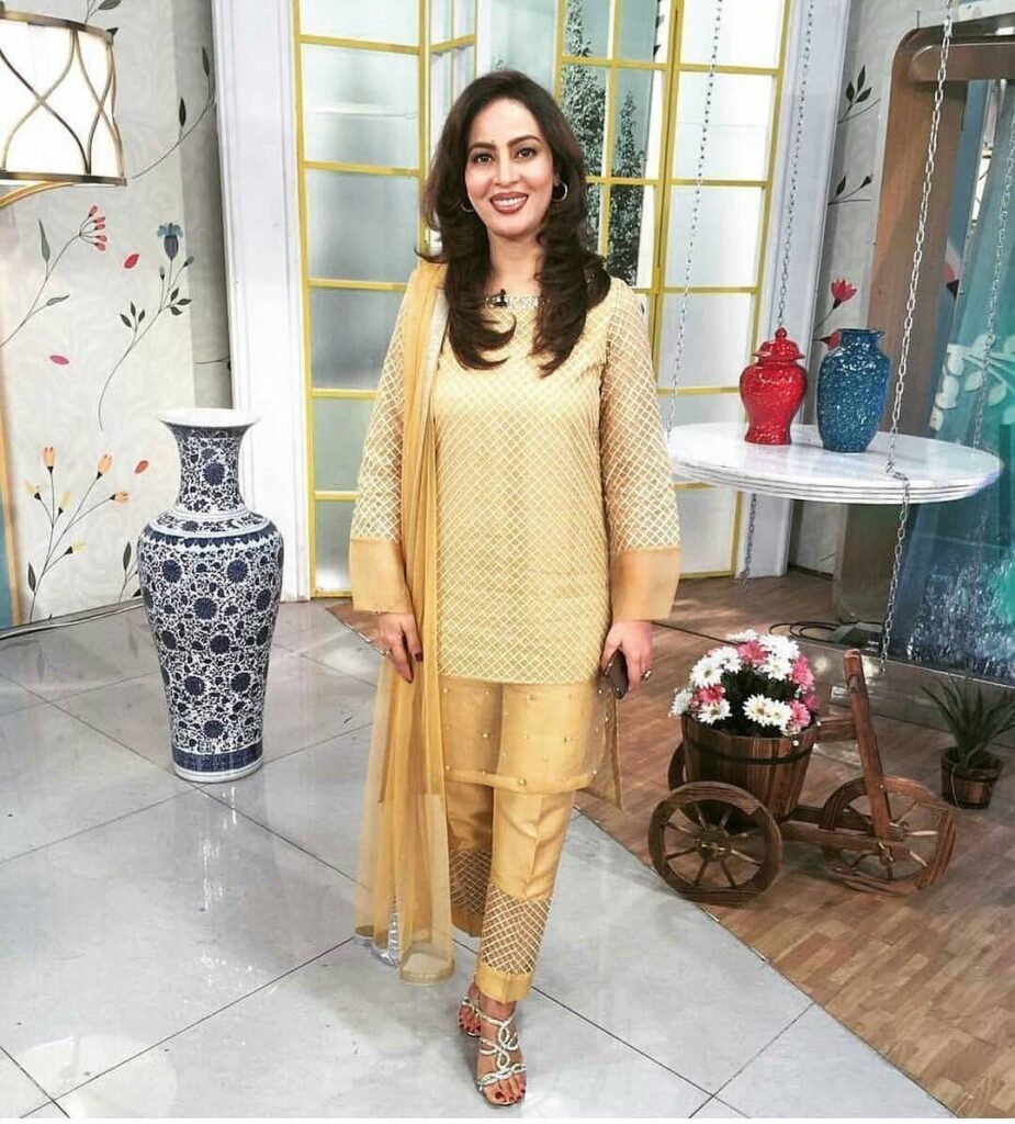 Farah Sadia Cast of Woh Ziddi Si, Schedule & Timings