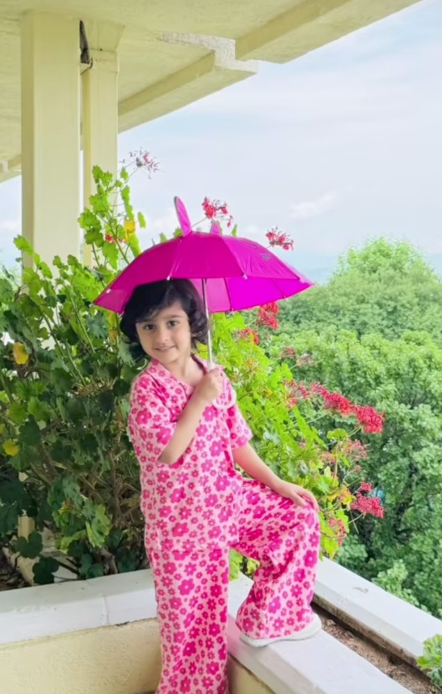 Gorgeous Family Pictures of Hassan Ali from Murree