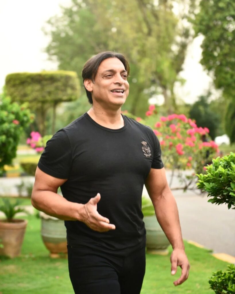 Is Shoaib Akhtar and Katrina Kaif Friends