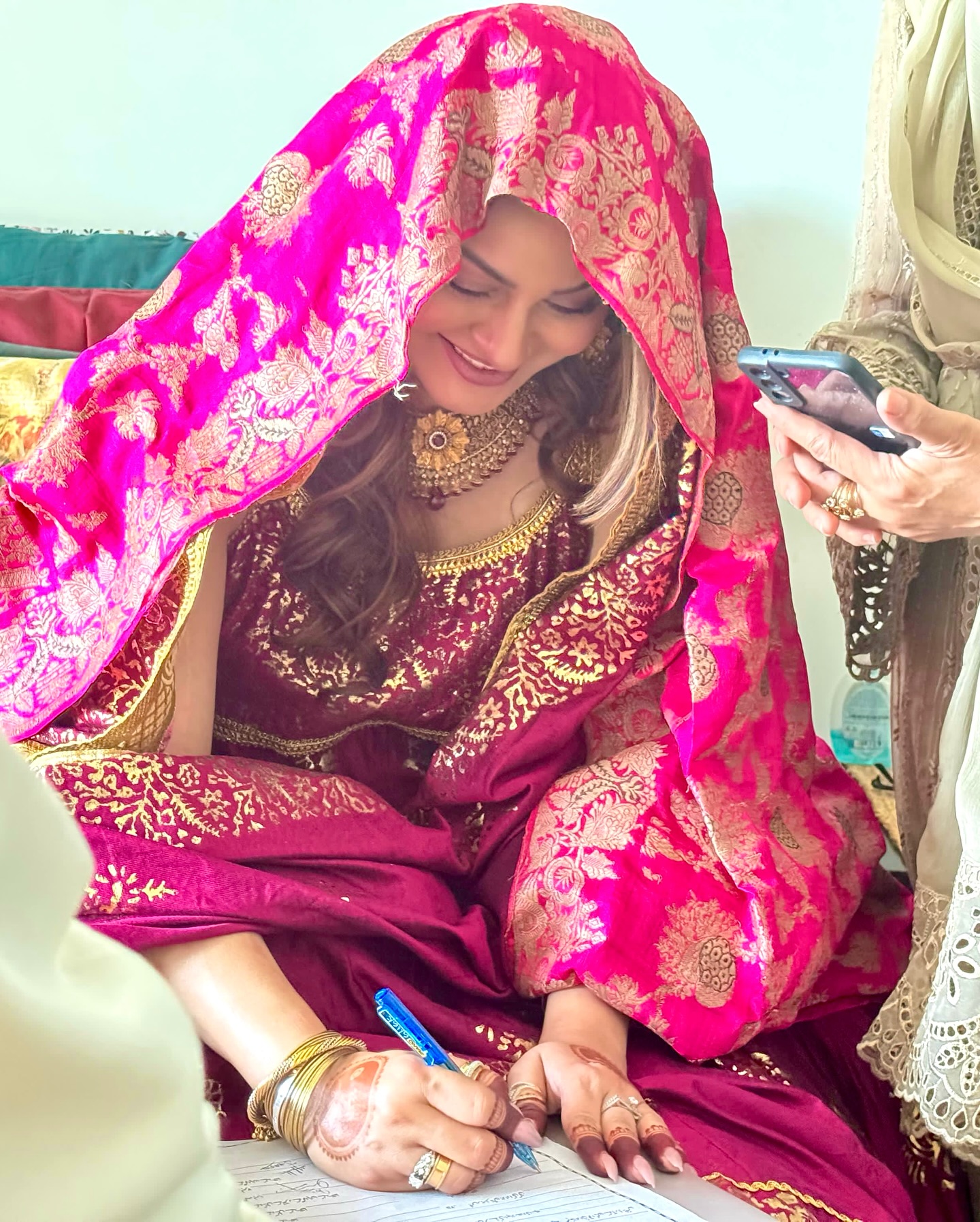 Juvaria Abbasi Nikah Pictures & Videos