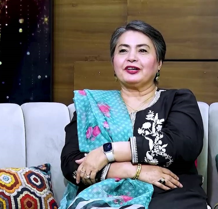 Kanwal Amin Expressed Regret About His Son Ali Zafar