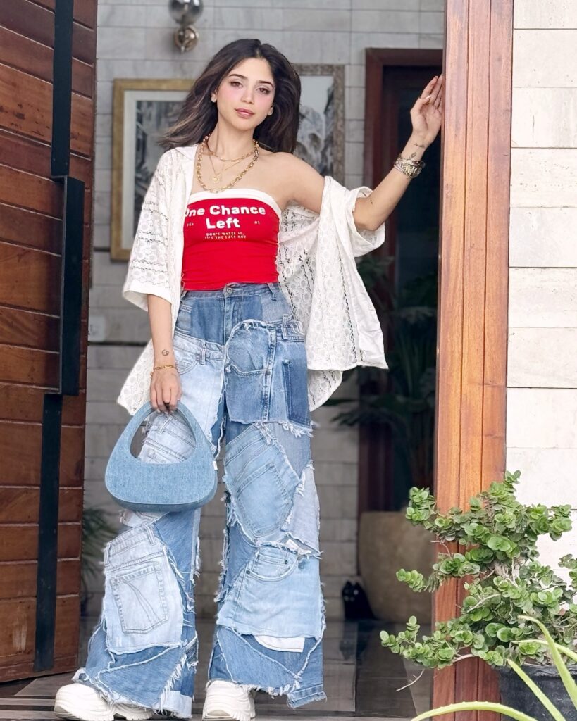 Latest Look of Aima Baig Does Not Impress Fans