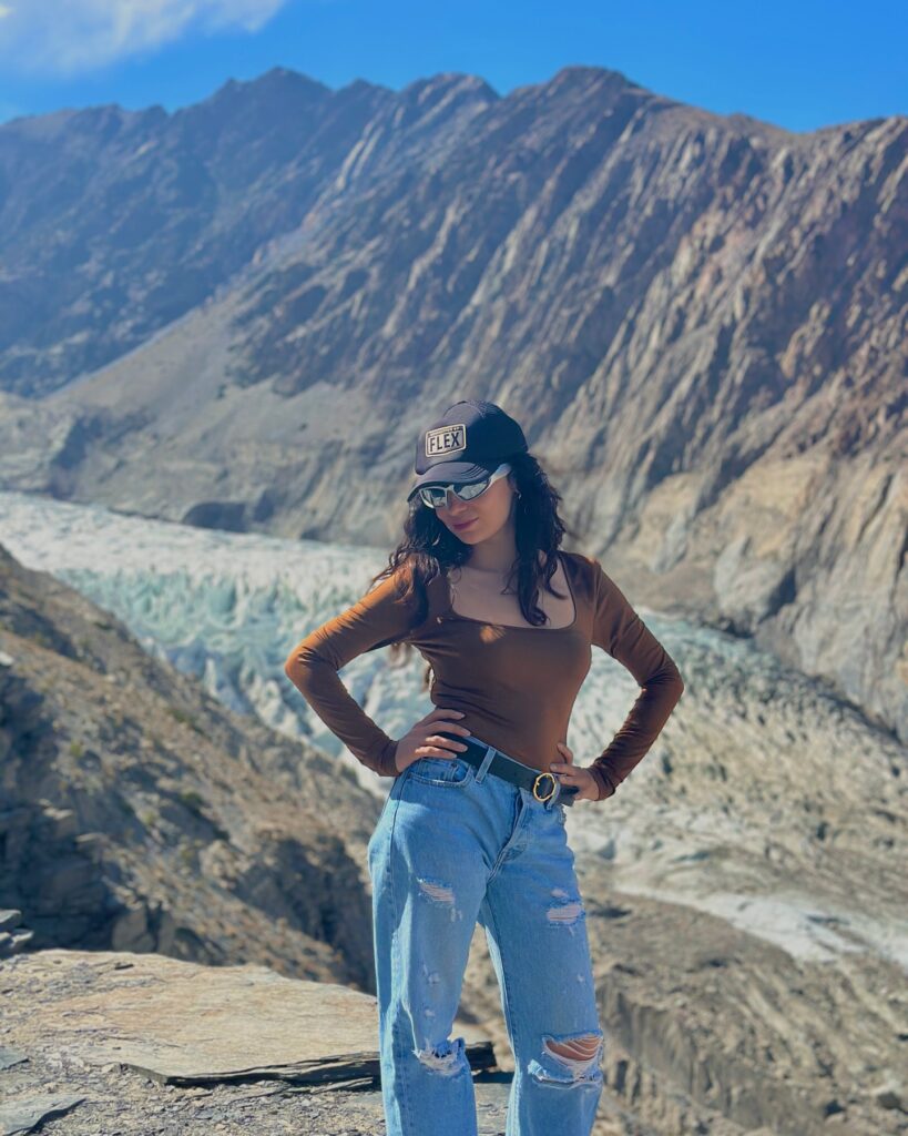 Mehar Bano In Hopar Valley Nagar, Pakistan, Enjoying Her Vacation with Friends