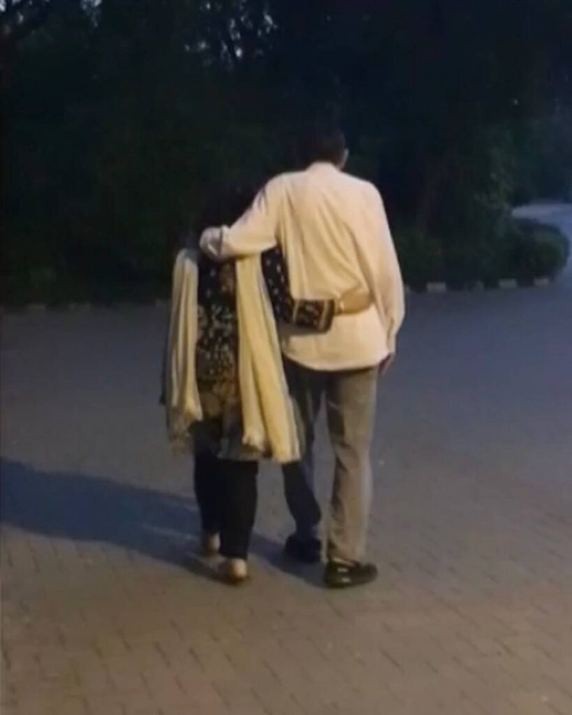 Memorable Pictures of Father Shared by Shagufta Ejaz's Children