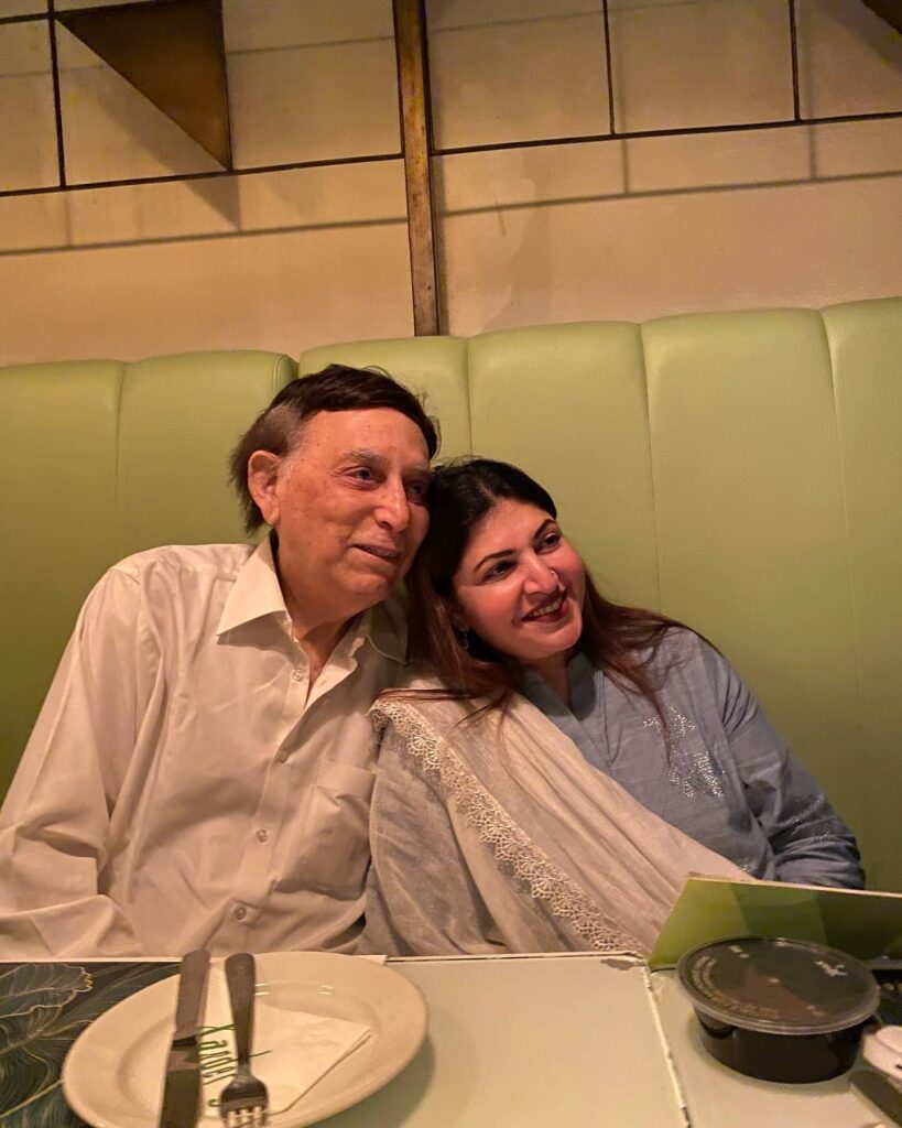 Memorable Pictures of Father Shared by Shagufta Ejaz's Children