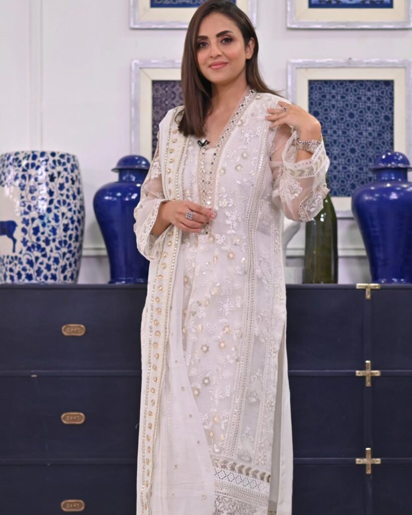 Nadia Khan Faces Criticism for Revealing the Pregnancy of Haba Bukhari