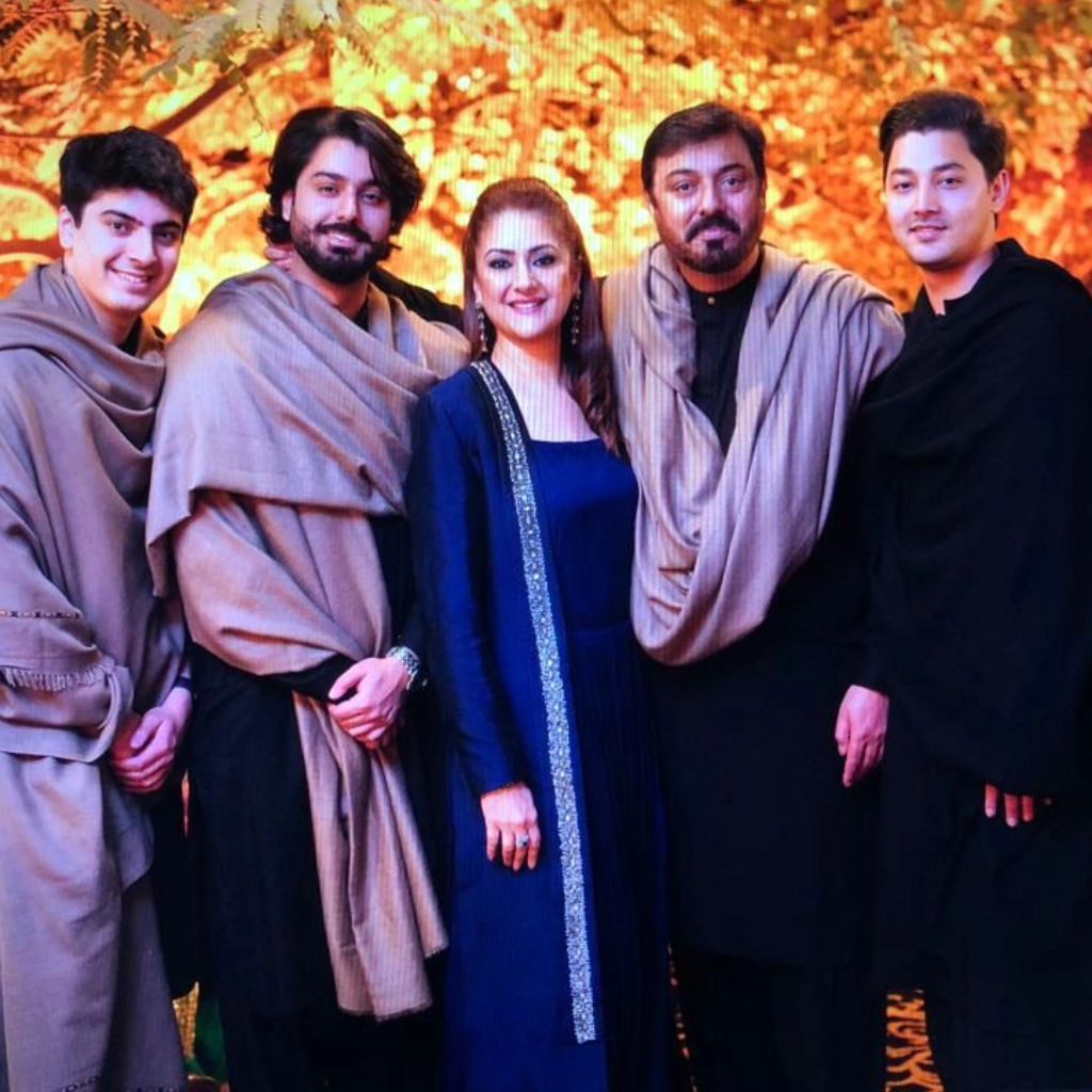 Naumaan Ijaz Cast of Duniyapur, Schedule & Timings