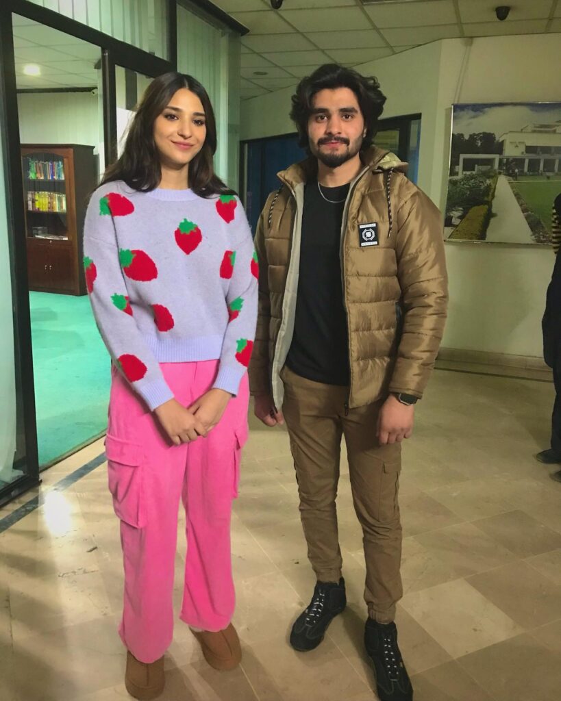 Ramsha Khan Cast of Duniyapur, Schedule & Timings