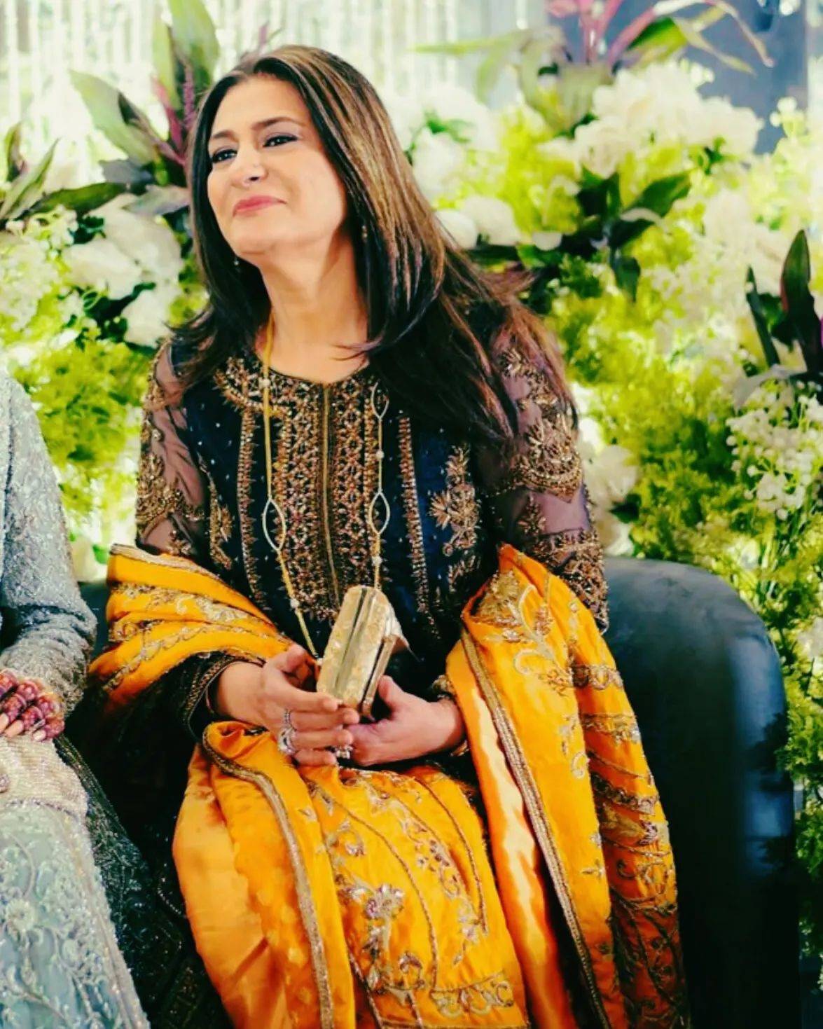 Saba Hameed Cast of Sun Mere Dil, Schedule & Timings