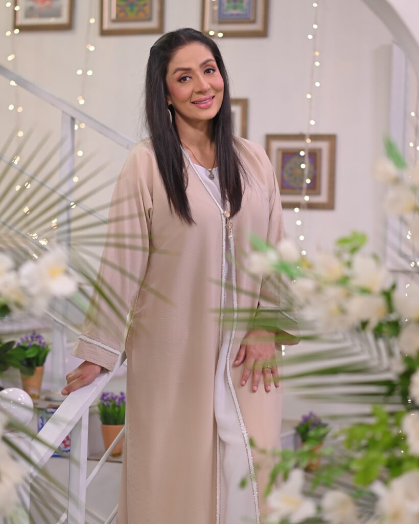 Saima Qureshi Cast of Duniyapur, Schedule & Timings