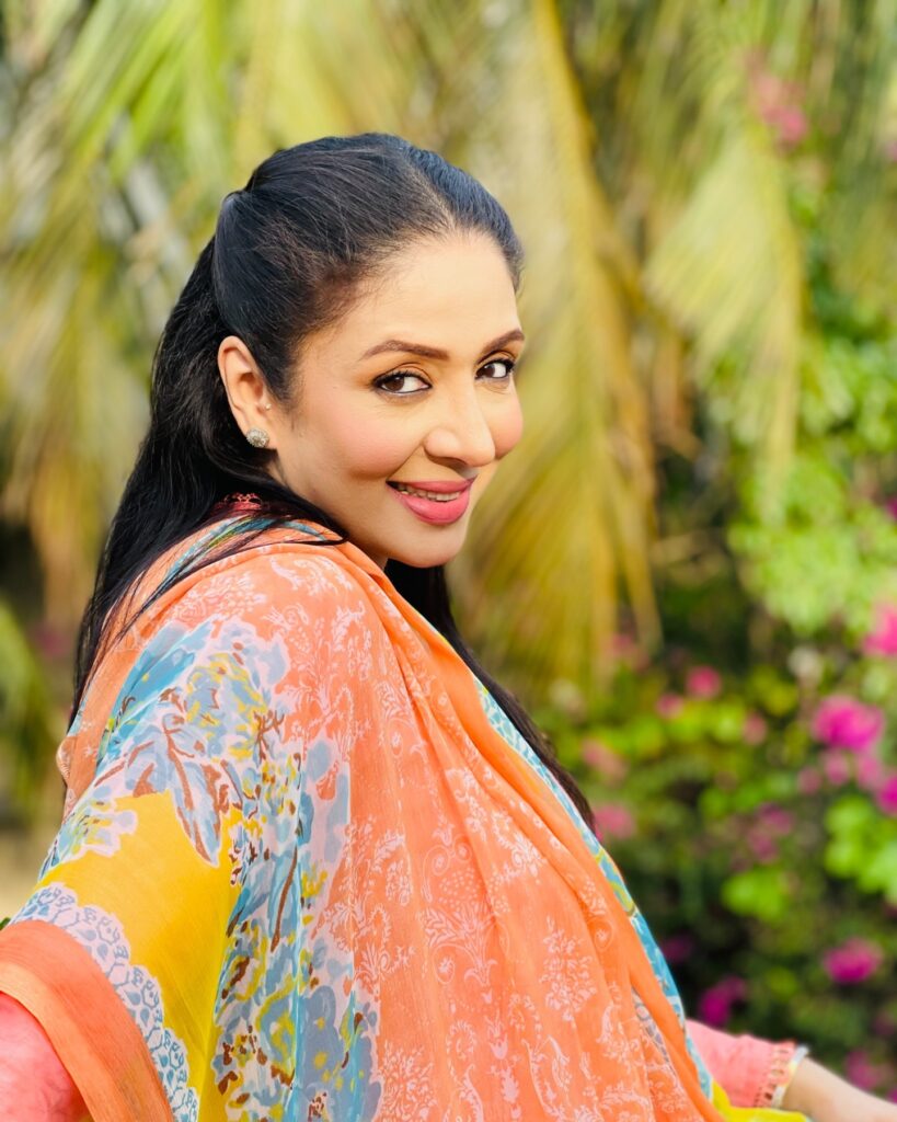 Saima Qureshi Cast of Duniyapur, Schedule & Timings