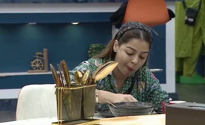 Tamasha 3 Saima Baloch Under Fire for Getting Angry During a Quarrel with Aqeel