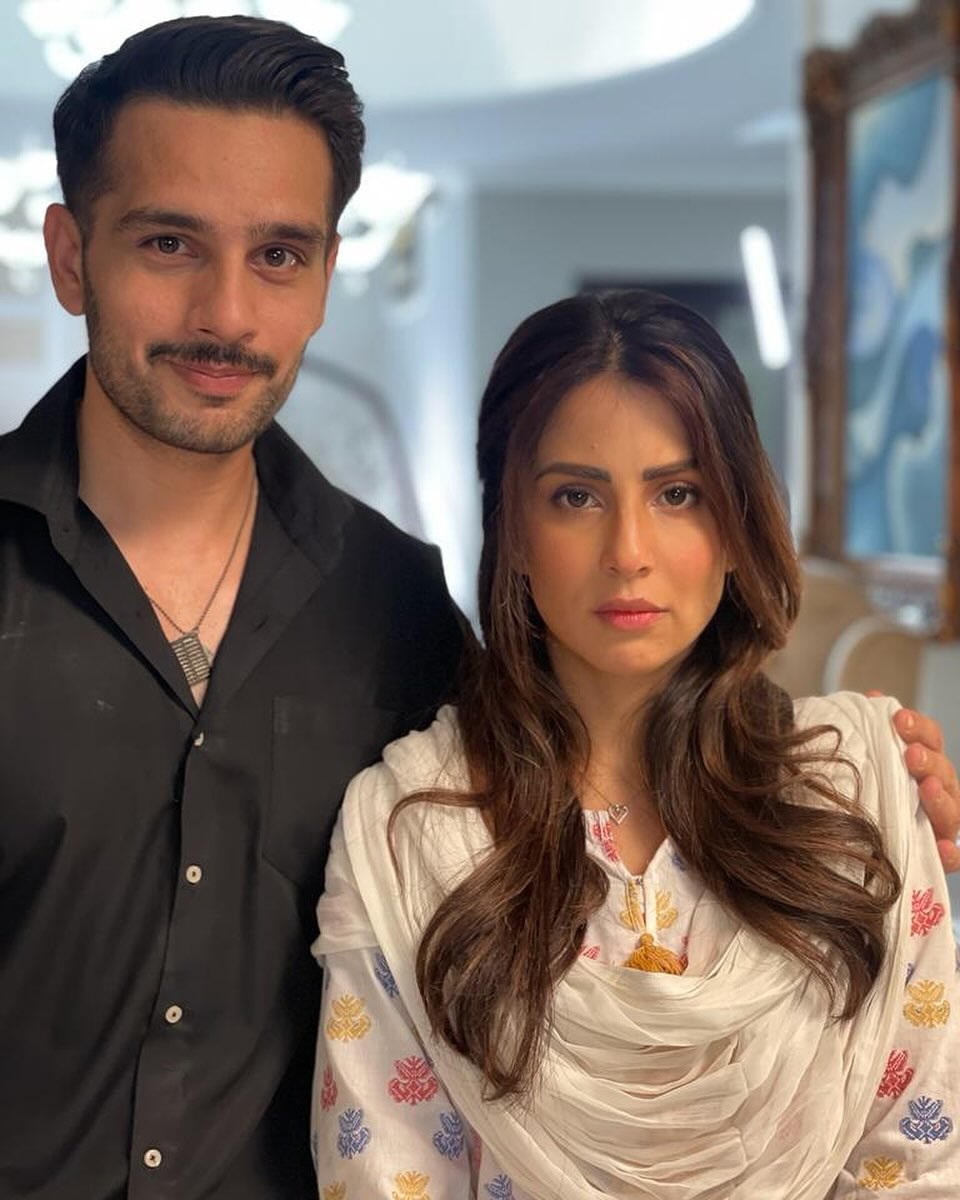 Usama Khan Cast of Ghair, Schedule & Timings