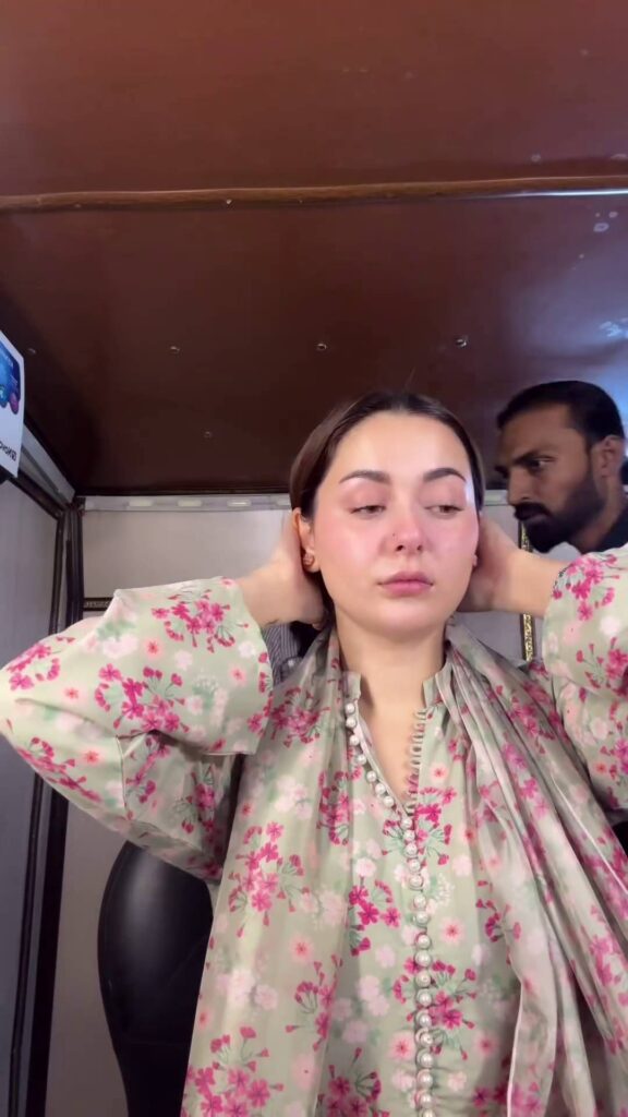 Video Of Sharjeena's Makeover for Kabhi Main Kabhi Tum Is Shared by Hania Aamir