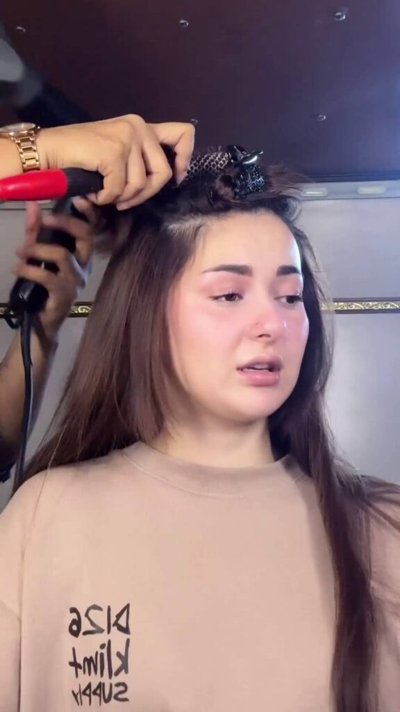 Video Of Sharjeena's Makeover for Kabhi Main Kabhi Tum Is Shared by Hania Aamir