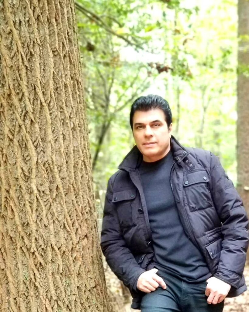 Waris Baig Criticizes Wasim Akram & Coke Studio