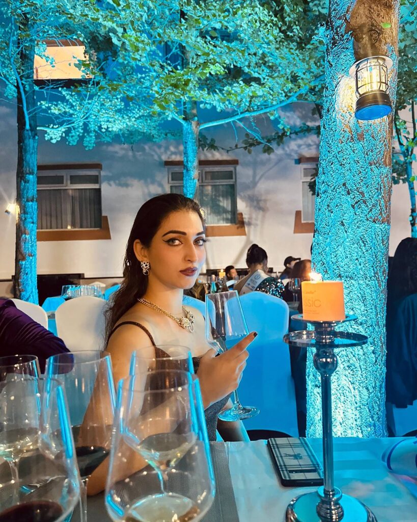 Beautiful Pictures of Kabhi Main Kabhi Tum Fame Areej Chaudhary