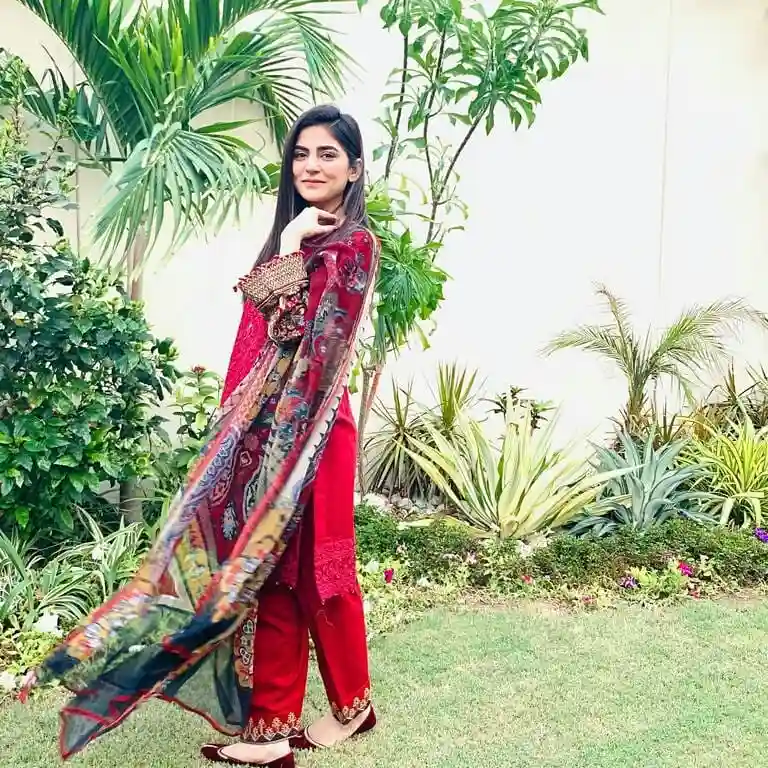 Famous Pakistani Actress Sanam Baloch Recent Pictures