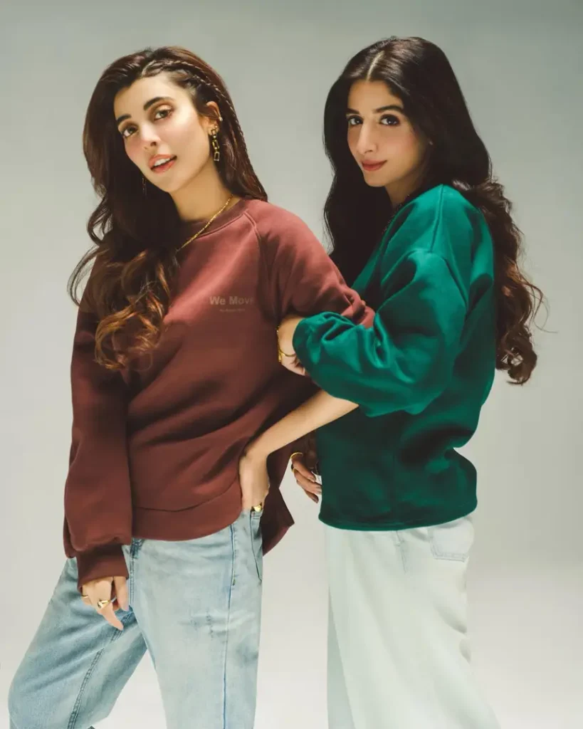 New Pictures Of Urwa And Mawra Hocane With Their Parents