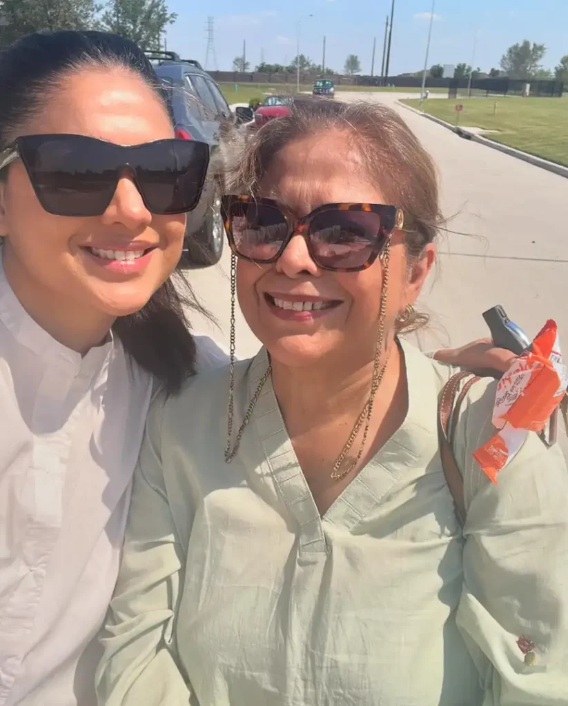 Sanam Jung's Recent Pictures With Her Mother & Husband