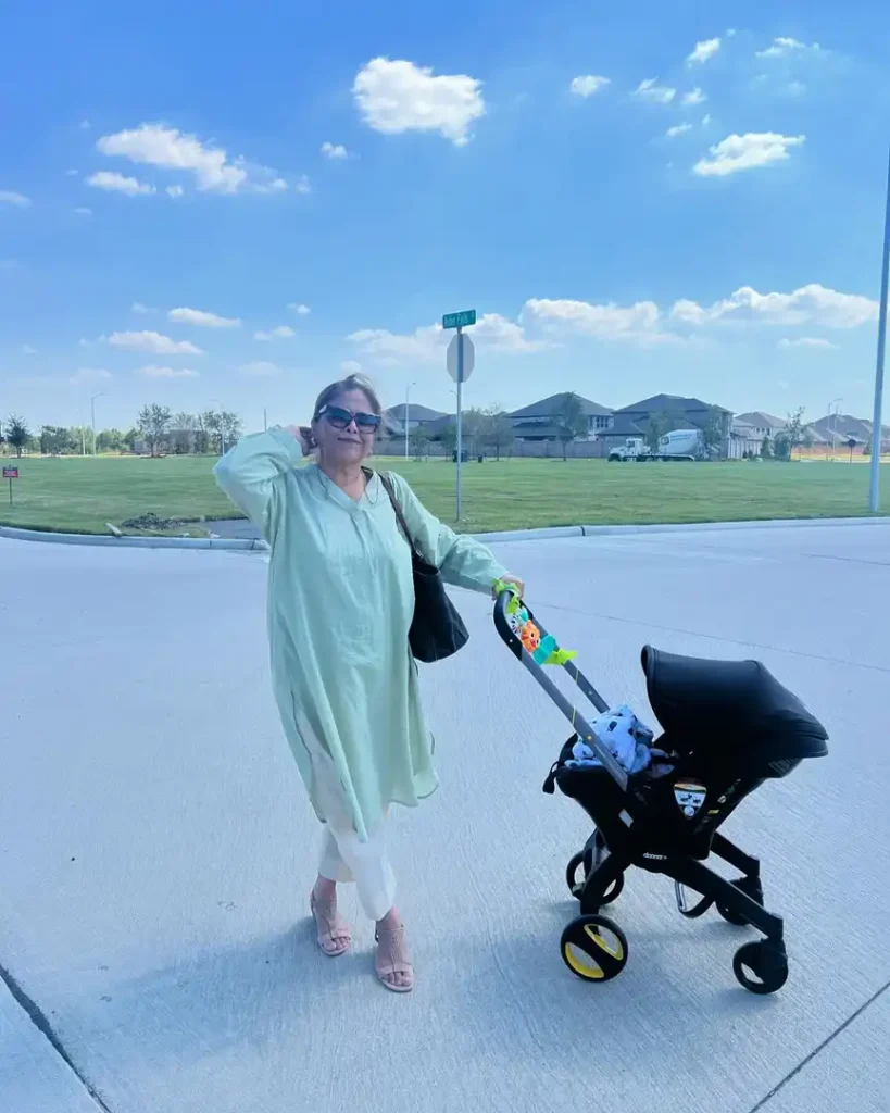 Sanam Jung's Recent Pictures With Her Mother & Husband