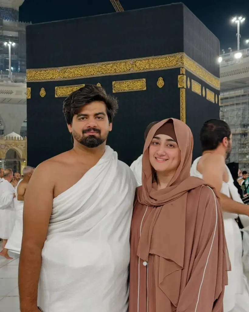 Nimra Mehra, singer, performs Umrah