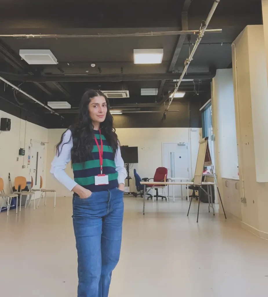 Ayeza Khan Thanks Parents For Enrolling In Acting School