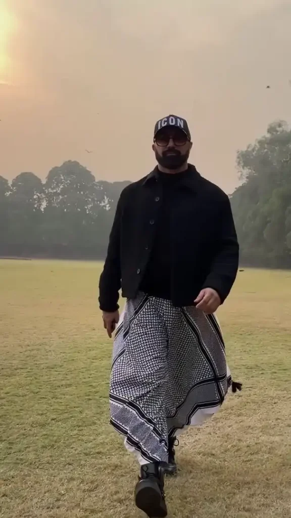 HSY'S Keffiyeh Trousers Draw Criticism