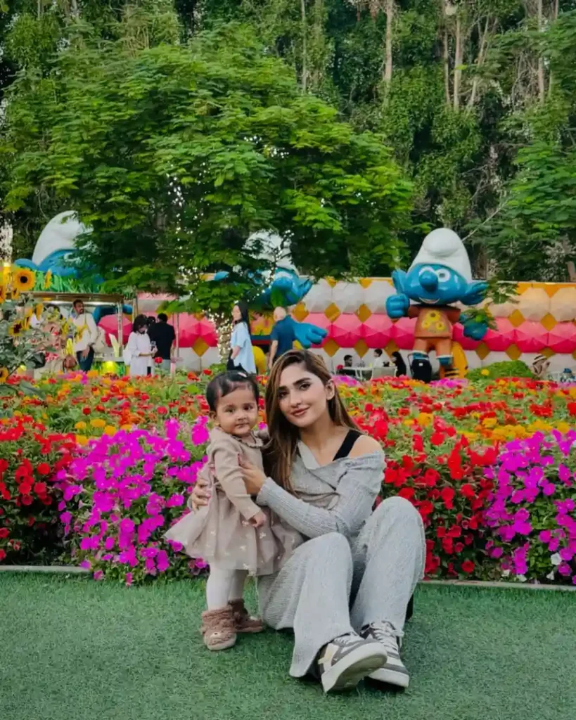 Hassan Ali New Amazing Family Pictures