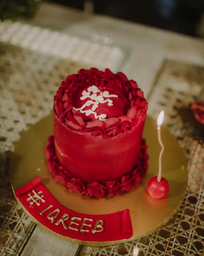 Iqra Kanwal Enjoys A Romantic Wedding Anniversary Celebration
