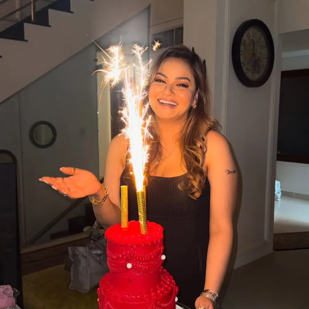 Javeria Abbasi & Her Husband Celebrate Her Birthday