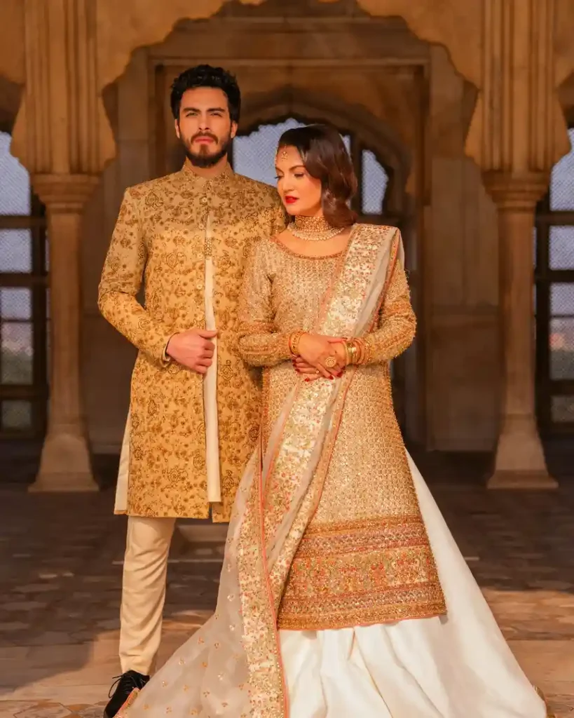 Reham Khan's Gorgeous Photoshoot To Celebrate His Anniversary