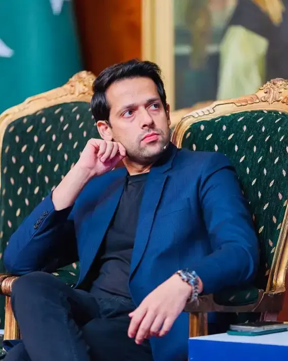 مزمل شاہ نے ماہرہ خان کی اداکاری پر تنقید کی۔
