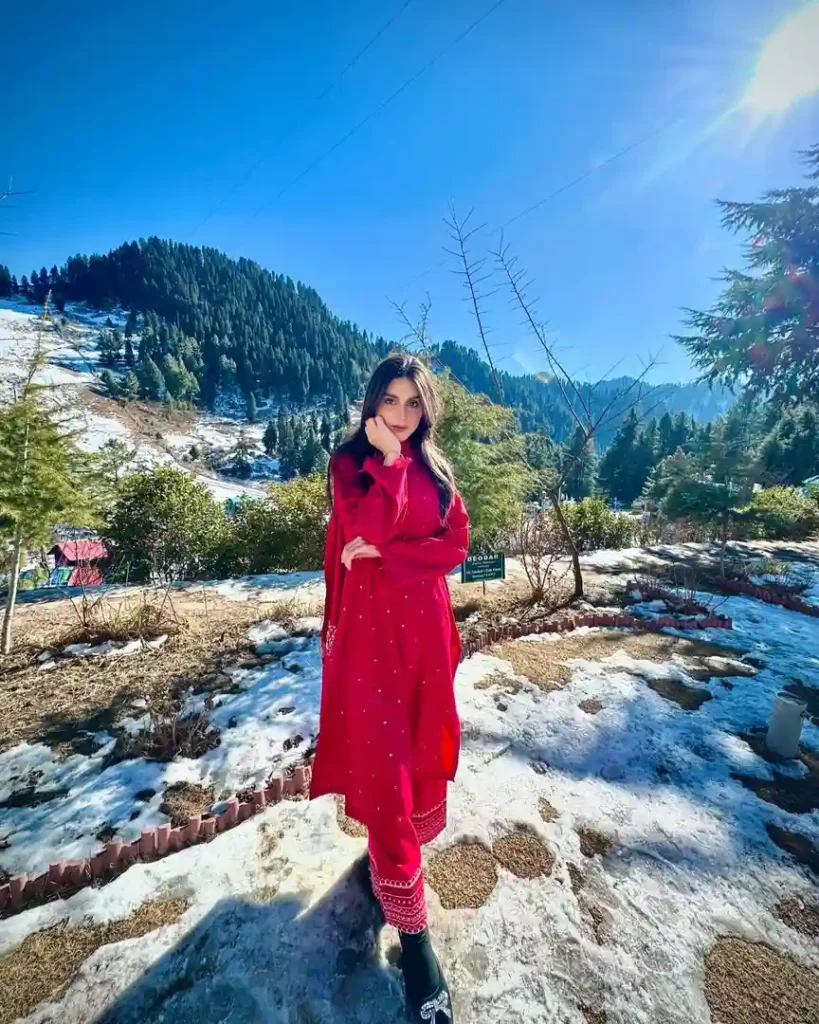 Adorable Family Pictures Of Maaz Safder & Saba Maaz From Swat