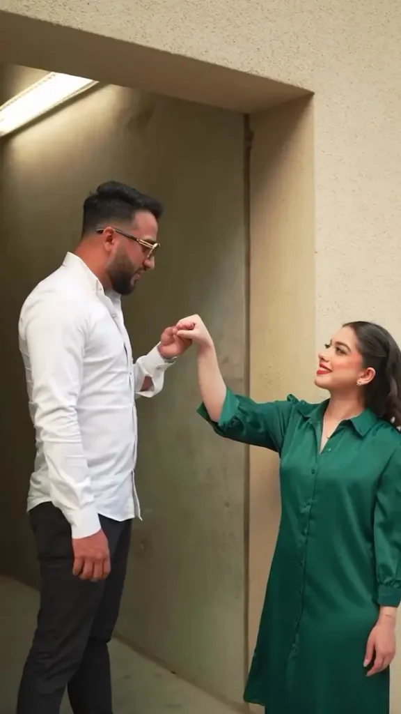 Arisha Razi Khan Lovely Pictures With Your Husband